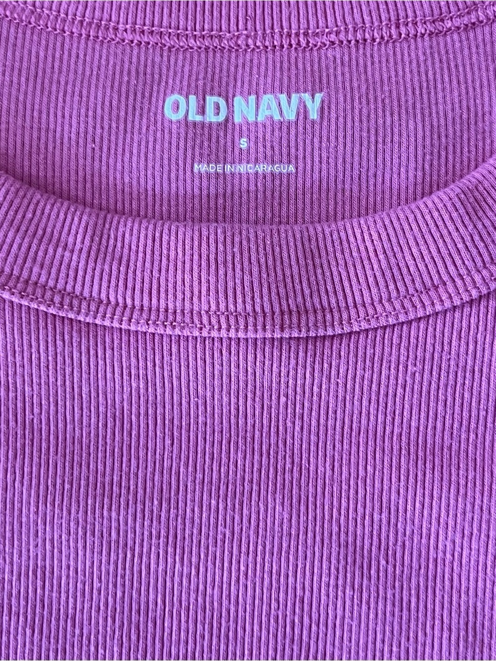 Old Navy Ribbed T-Shirt - Picture 3 of 4